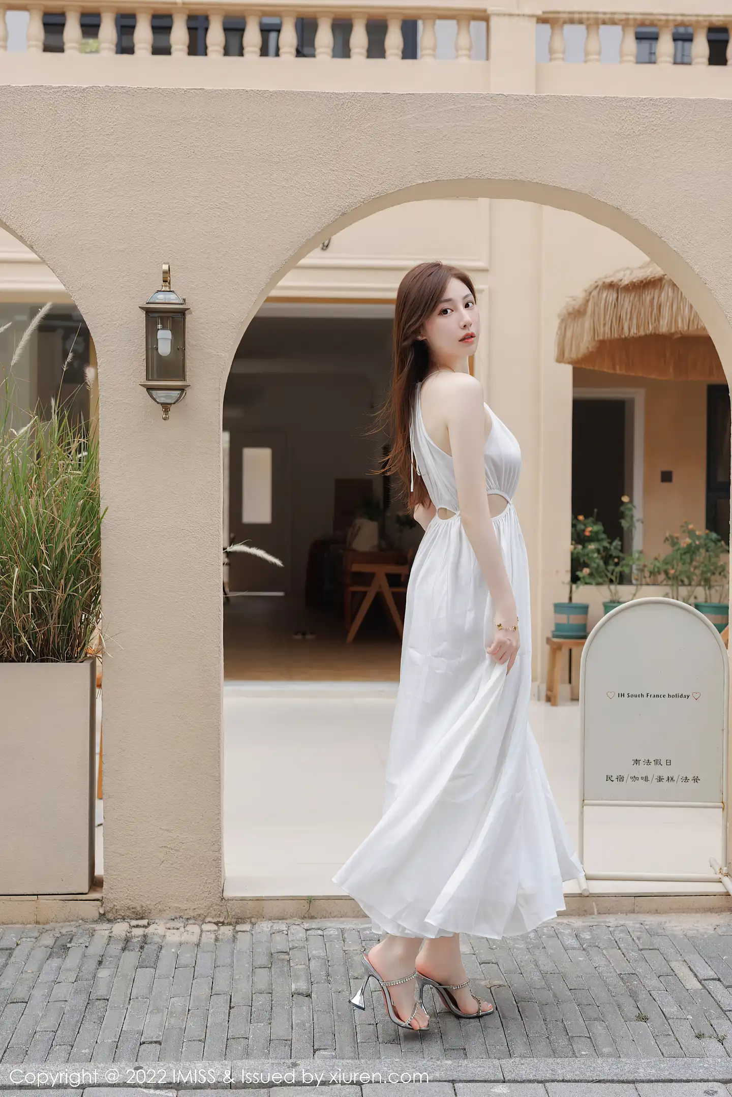 图片[5]-[IMISS爱蜜社]Vol.706 气质女神Lynn刘奕宁户外场景性感白色长裙秀曼妙身材迷人写真41P-秀人网官方网站